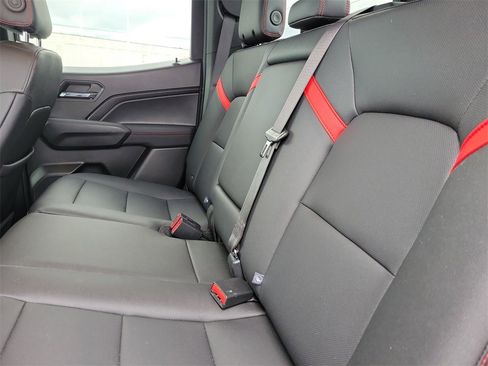 Used 2023 Chevrolet Colorado Z71 w/ Z71 Convenience Package 2 image 11