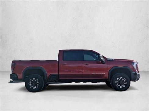 Used 2025 GMC Sierra 2500 AT4X AWD/4WD image 4