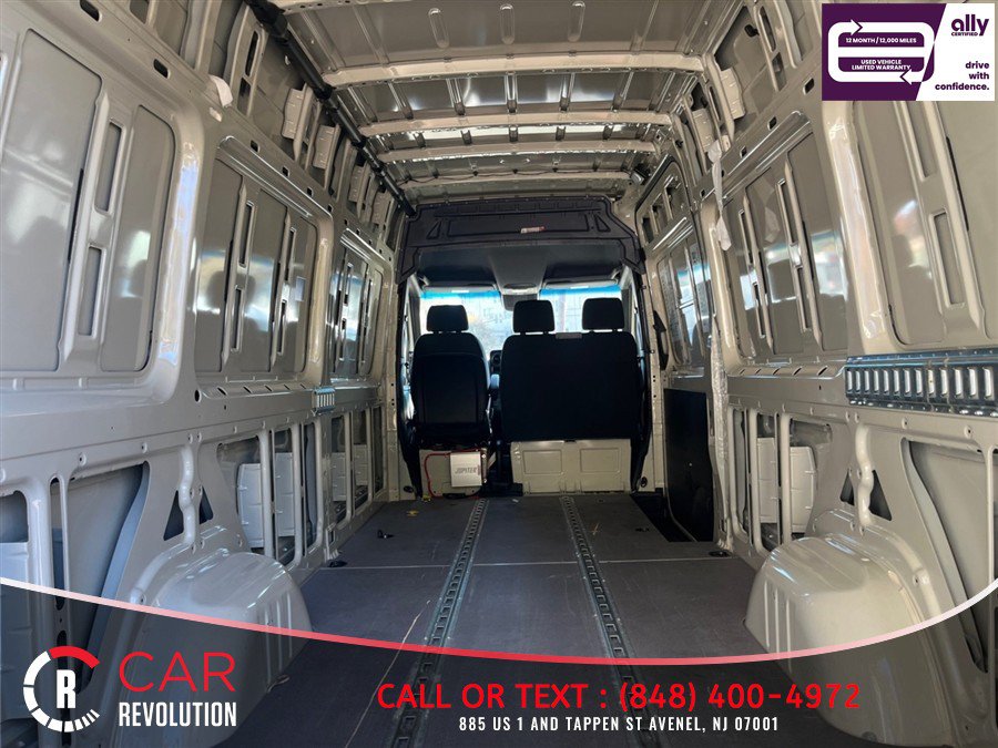 Used 2024 Mercedes-Benz Sprinter 2500 w/ Acoustic Package image 11
