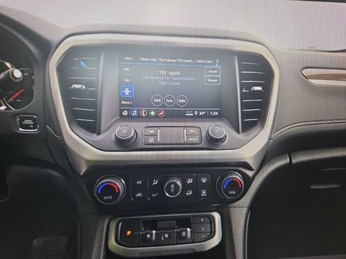 Used 2023 GMC Acadia SLE w/ Driver Convenience Package image 9