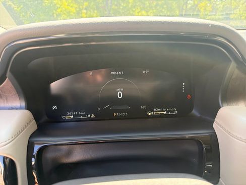 Used 2021 Lincoln Nautilus Reserve w/ Equipment Group 201A AWD/4WD image 18