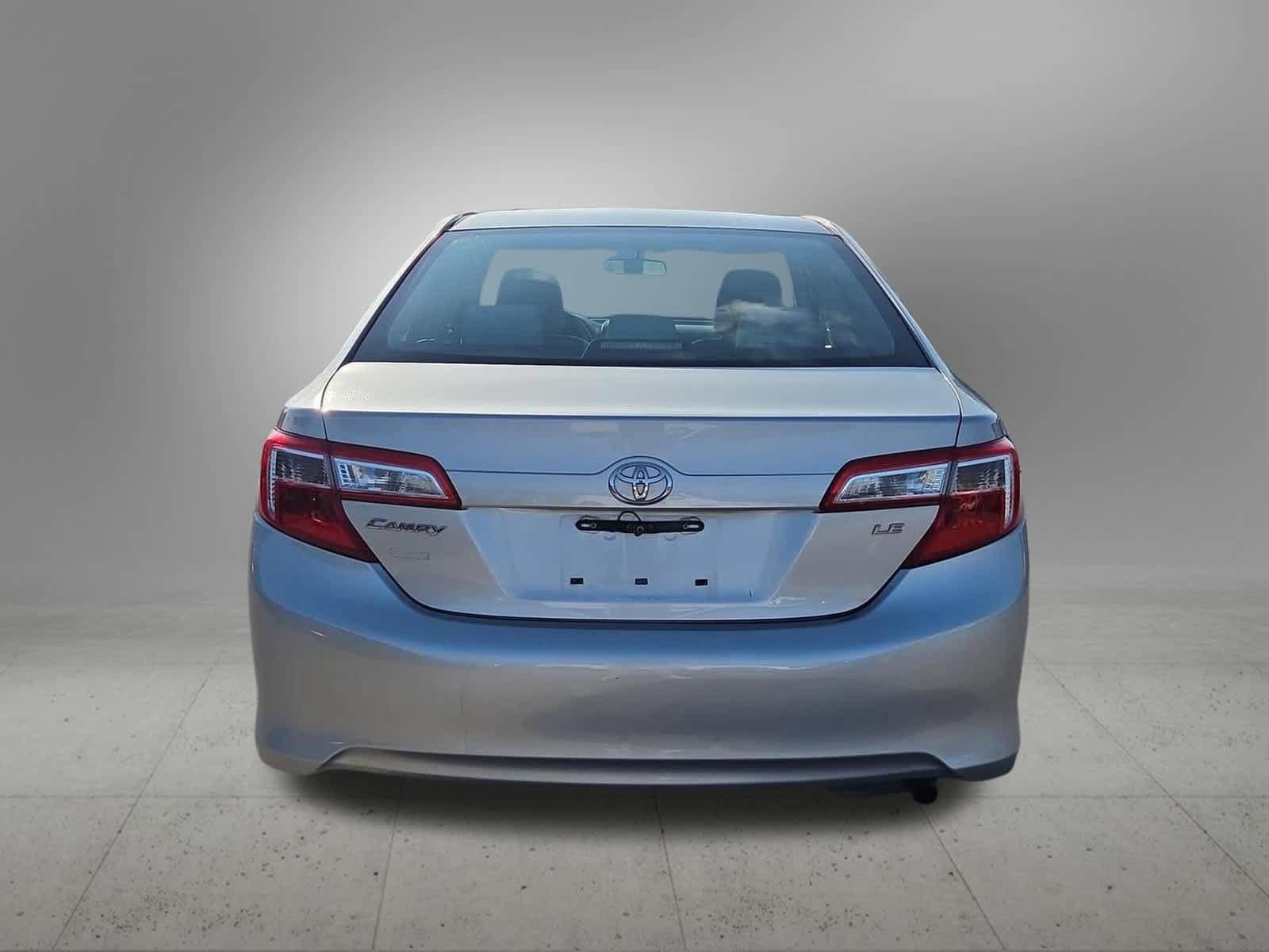 Used 2013 Toyota Camry LE FWD image 5