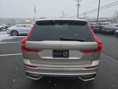 Certified 2025 Volvo XC60 B5 Core image 3