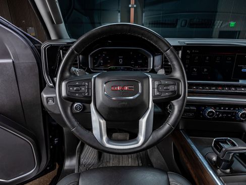 Used 2024 GMC Sierra 1500 SLT w/ SLT Premium Plus Package image 19