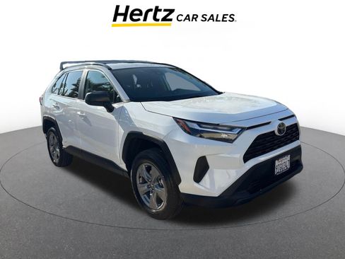 Used 2025 Toyota RAV4 LE image 1