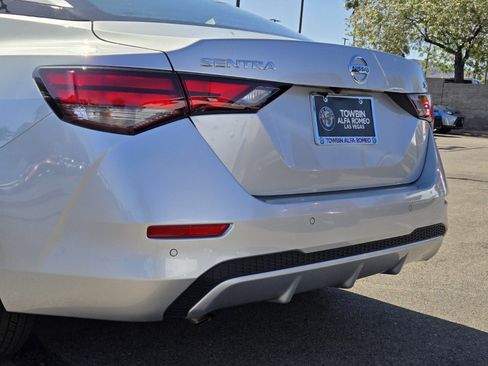 Used 2022 Nissan Sentra SV w/ All-Weather Package FWD image 5