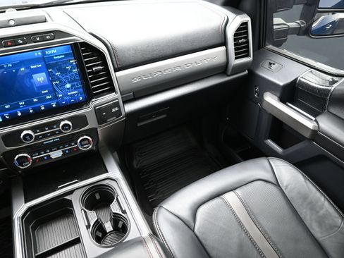 Used 2022 Ford F250 Platinum w/ Tremor Off-Road Package AWD/4WD image 30