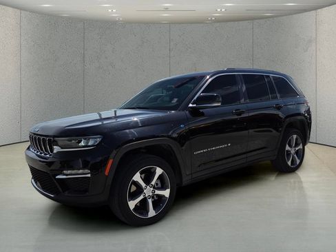 Used 2023 Jeep Grand Cherokee 4WD 4xe image 10