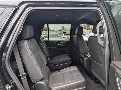 Used 2022 Chevrolet Tahoe RST w/ Luxury Package image 12