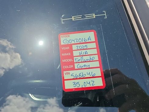 Certified 2025 Kia Telluride EX X-Line AWD/4WD image 9