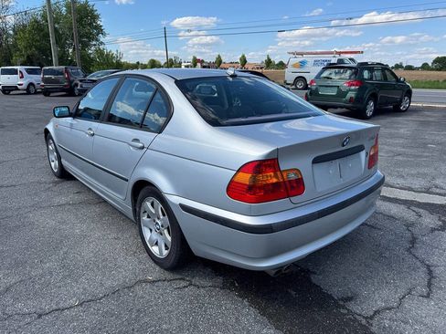 Used 2004 BMW 325i Sedan RWD image 4