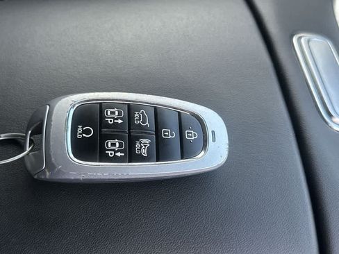 Used 2023 Hyundai Santa Fe Limited AWD/4WD image 28