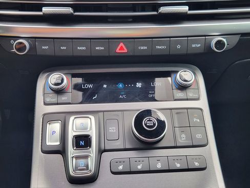 Used 2024 Hyundai Palisade Calligraphy FWD image 18