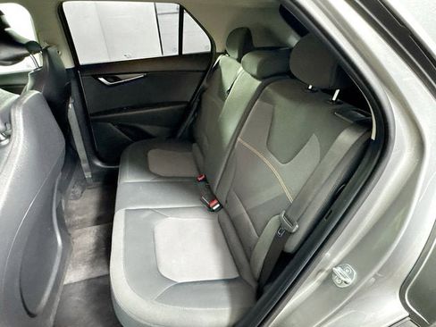 Used 2024 Kia Niro LX image 18