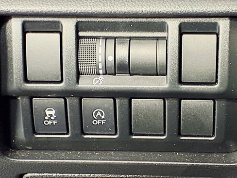 Used 2023 Subaru Crosstrek 2.0i Premium image 16