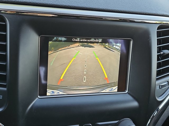 Used 2019 Jeep Grand Cherokee Laredo RWD image 11