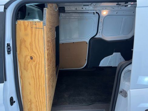 Used 2019 Ford Transit Connect XL FWD image 18
