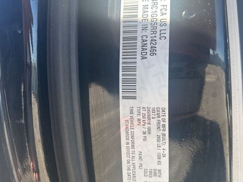 Used 2024 Chrysler Pacifica Limited image 22