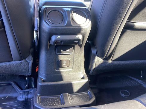 Used 2023 Jeep Wrangler Unlimited Sahara AWD/4WD image 34