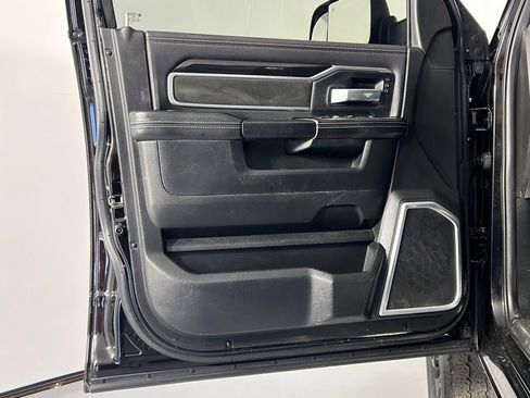 Used 2019 RAM 2500 Laramie w/ Night Edition AWD/4WD image 31