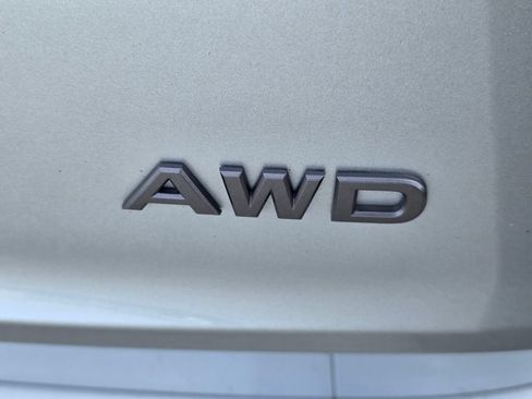 Used 2025 Nissan Rogue SV AWD/4WD image 23