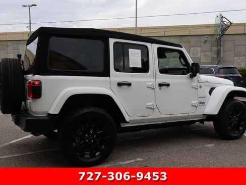 Used 2024 Jeep Wrangler Sahara w/ Technology Group image 9