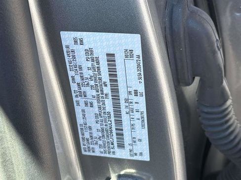 Used 2022 Lincoln Corsair Standard w/ Equipment Group 101A image 14