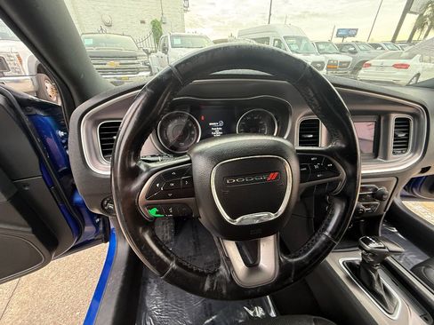 Used 2019 Dodge Charger SXT w/ Leather Interior Group image 21