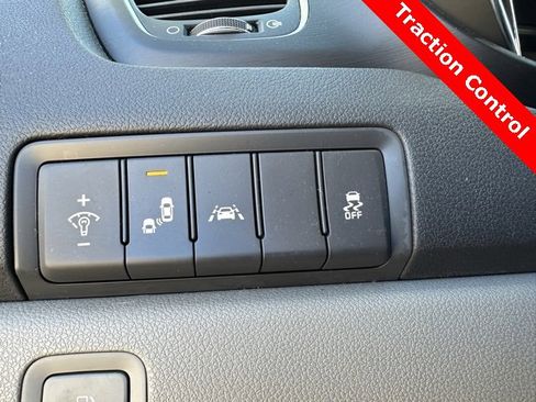 Used 2018 Kia Sedona LX w/ LX Essentials Premium Package image 34