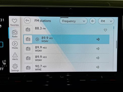 Used 2024 Volkswagen Atlas Cross Sport SE image 21