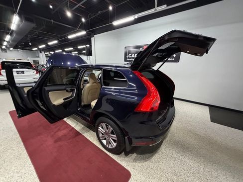 Used 2016 Volvo XC60 T6 Platinum w/ Climate Package AWD/4WD image 61