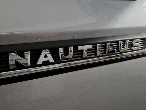 Certified 2022 Lincoln Nautilus Reserve w/ Luxury Package image 29