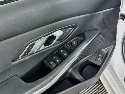 Used 2019 BMW 330i Sedan w/ Convenience Package RWD image 15