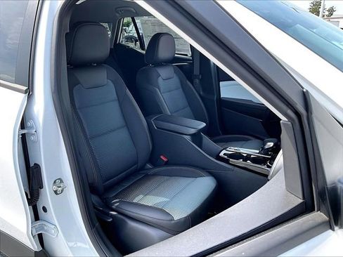 New 2026 Chevrolet Trax LT w/ Driver Confidence Package FWD image 30