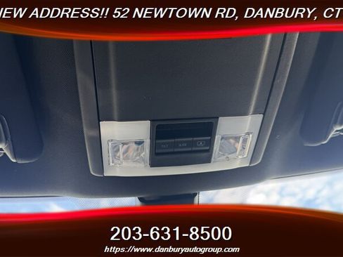 Used 2018 Ford Explorer XLT w/ Equipment Group 202A AWD/4WD image 18