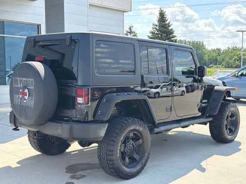 Used 2015 Jeep Wrangler Unlimited Sport w/ Quick Order Package 23S AWD/4WD image 8