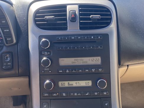 Used 2006 Chevrolet Corvette Coupe w/ Preferred Equipment Group RWD image 12