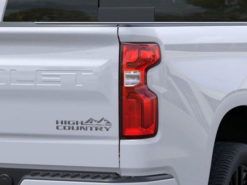 New 2026 Chevrolet Silverado 1500 High Country w/ High Country Premium Package AWD/4WD image 11