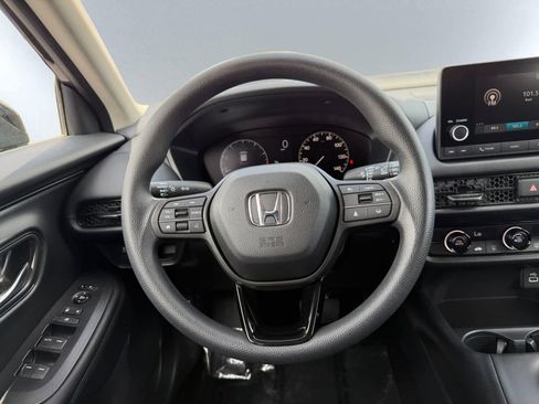 Used 2025 Honda HR-V LX image 17