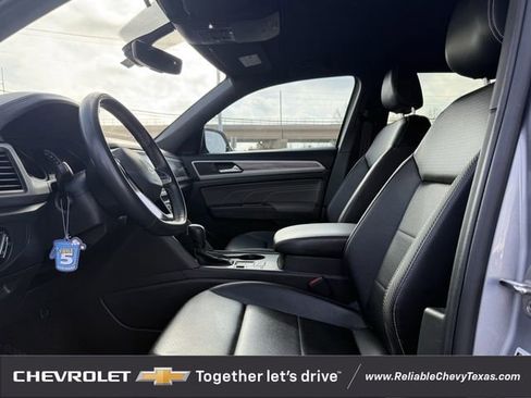 Used 2021 Volkswagen Atlas Cross Sport SE image 7