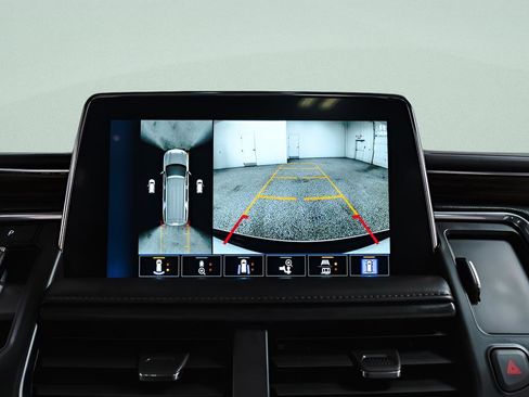 Used 2024 Chevrolet Tahoe High Country AWD/4WD image 15