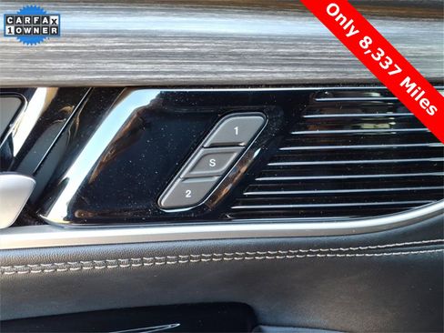 Used 2024 Jeep Wagoneer Series II w/ Convenience Group I image 17