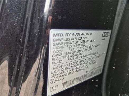 Used 2019 Audi Q8 Prestige AWD/4WD image 24