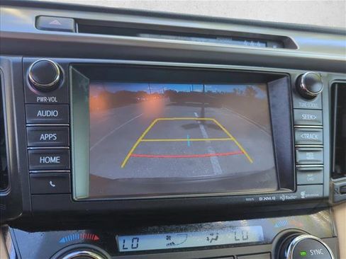 Used 2018 Toyota RAV4 XLE image 18