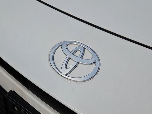 Used 2025 Toyota Camry LE FWD image 3
