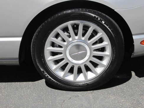 Used 2004 Ford Thunderbird Deluxe image 8