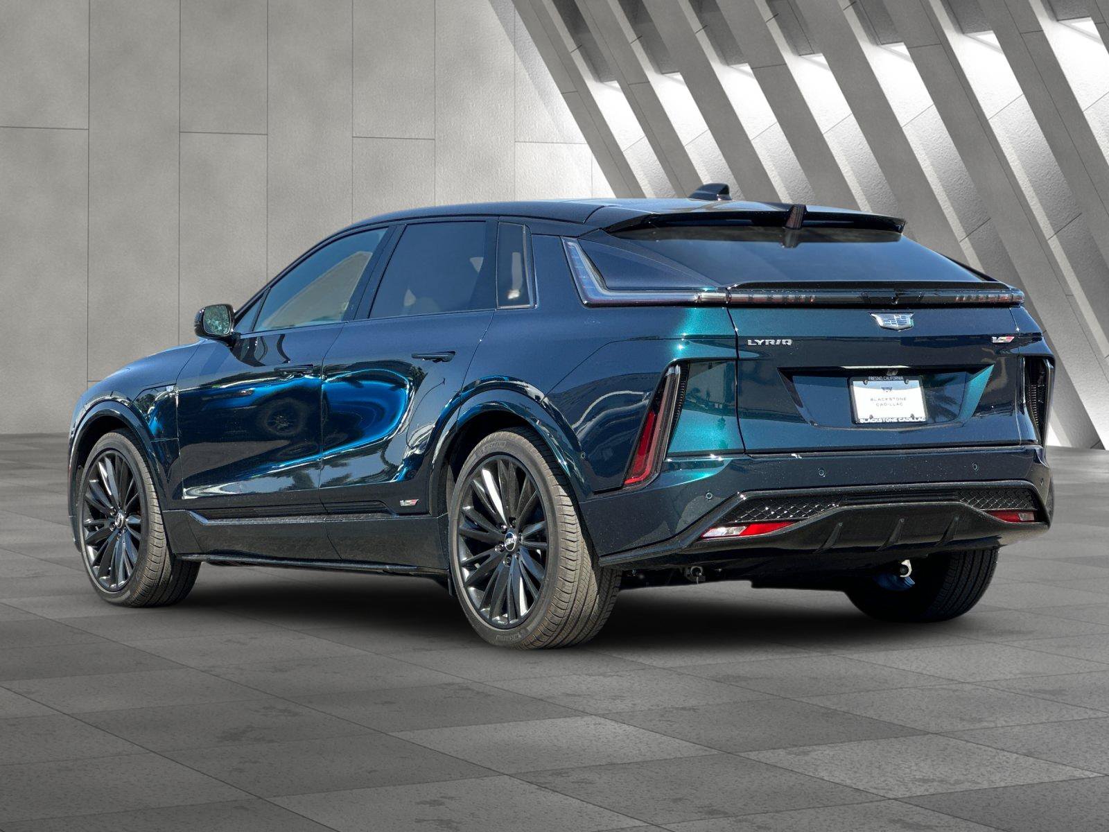 Used 2026 Cadillac Lyriq V AWD/4WD image 6