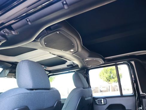 New 2026 Jeep Gladiator Rubicon w/ Steel Power Dome Hood Package AWD/4WD image 32