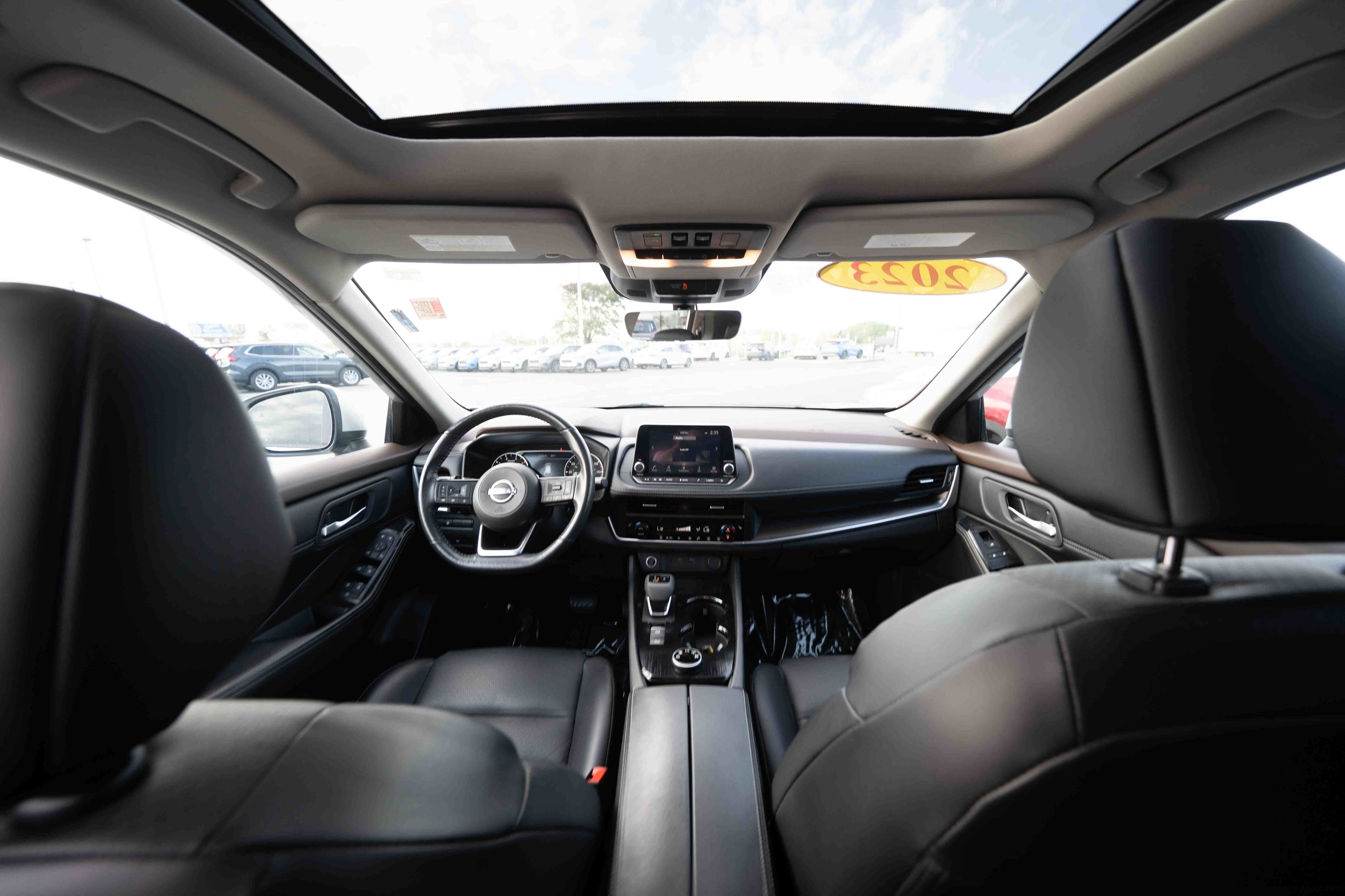 Used 2023 Nissan Rogue SV w/ SV Premium B Package AWD/4WD image 19