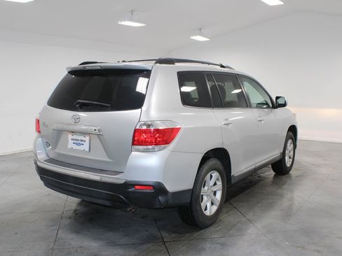 Used 2012 Toyota Highlander SE image 9